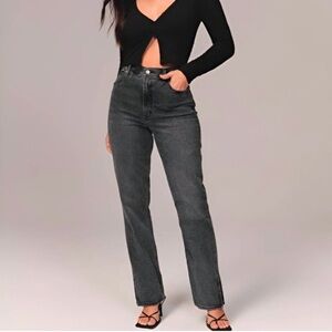Abercrombie & Fitch The 90’s Straight Ultra High Rise Jeans